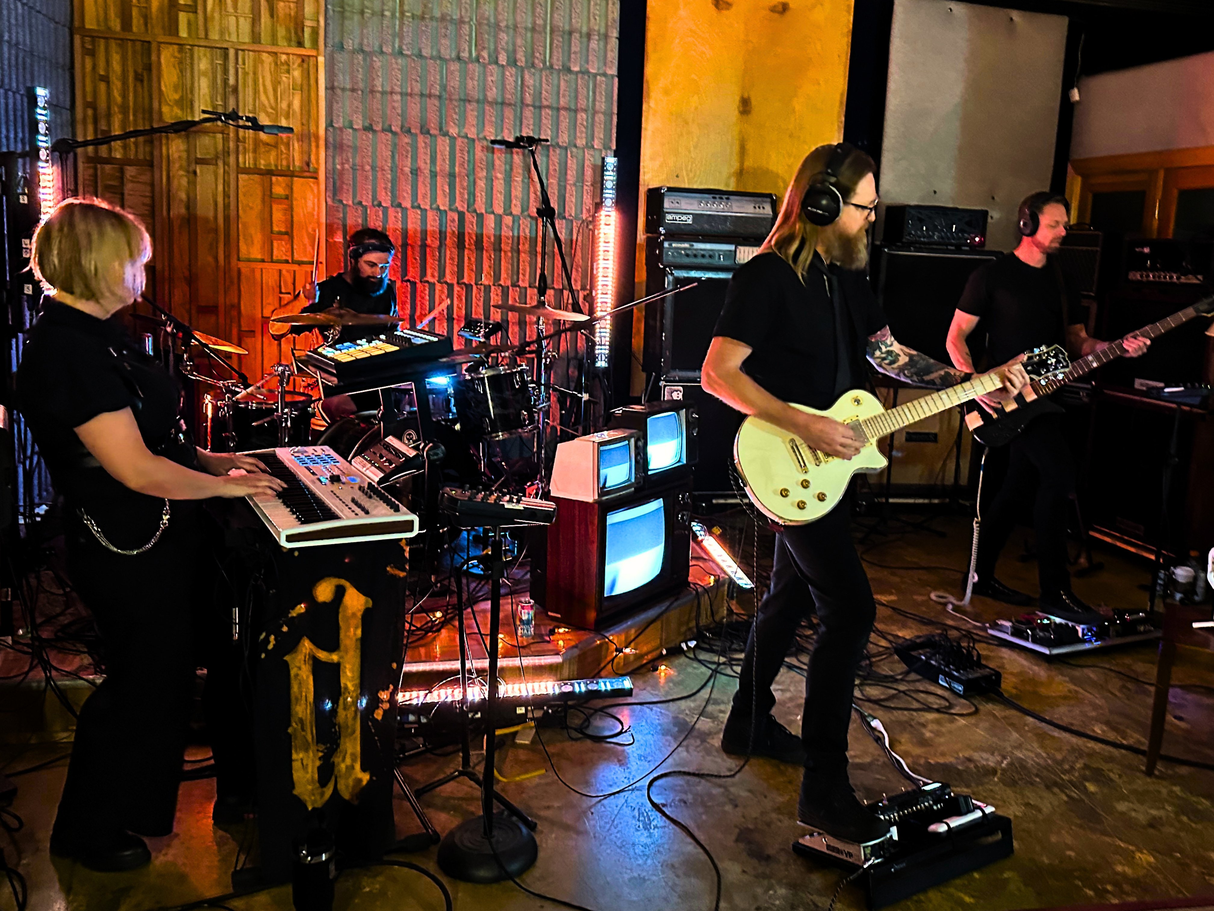 Dehorn live recording session