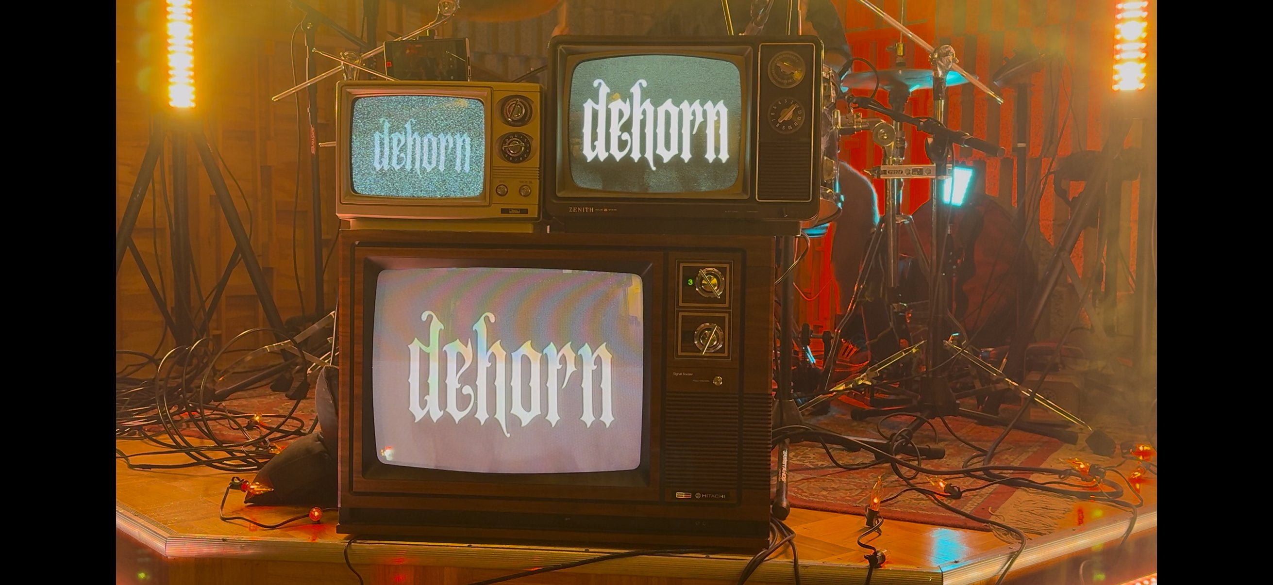 Dehorn stage setup